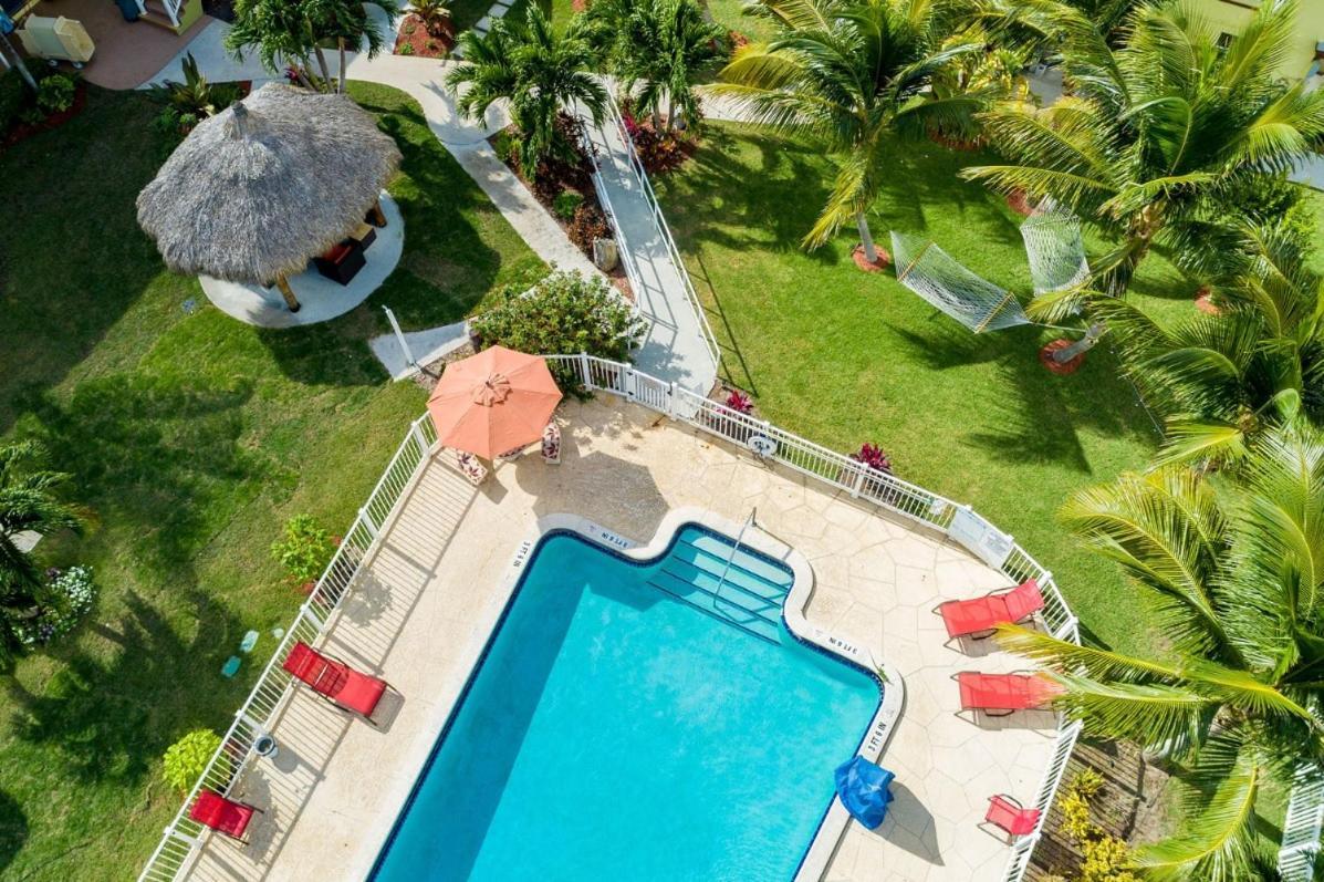 Oceans Beach Resort & Suites Pompano Beach Dış mekan fotoğraf